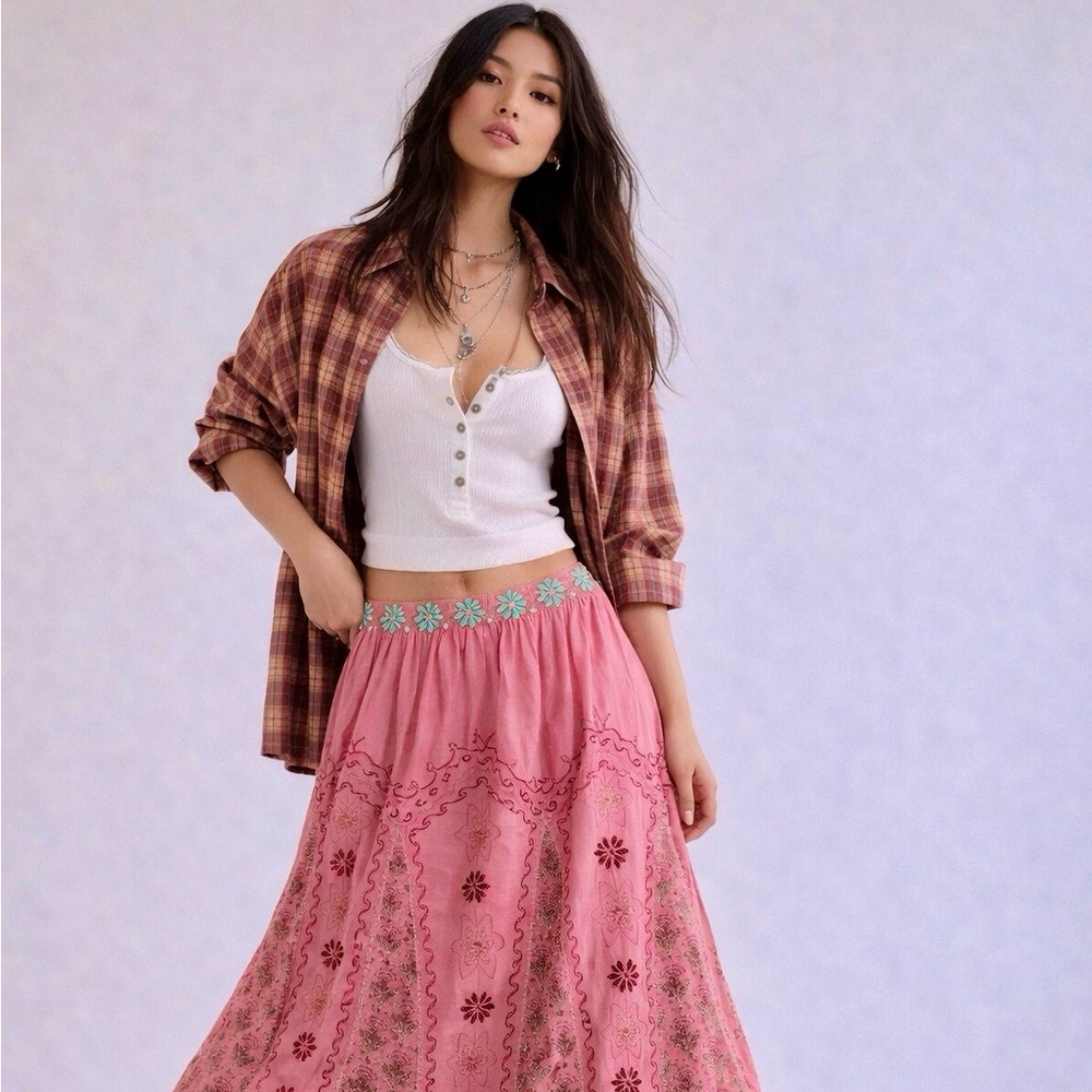Pink Embroidered Women's Skirt NWOT
